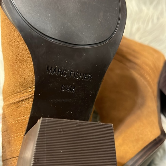 New without box Marc Fisher brown suede booties 6.5 - Picture 7 of 8